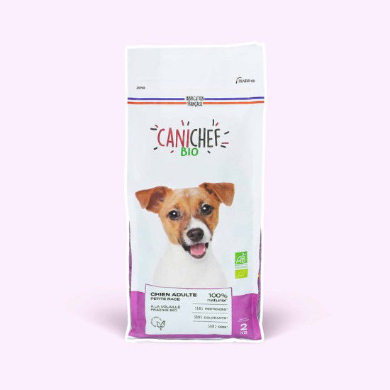 Een vijf kilogram zak biologische hondenvoeding voor kleine honden van Canichef